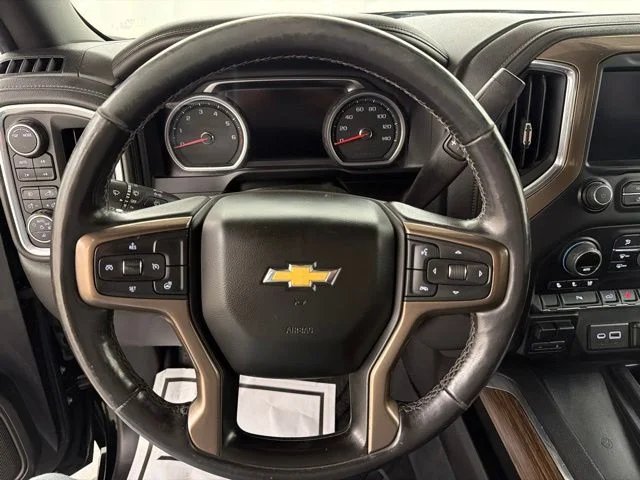Used 2022 Black Chevrolet High Country image 13