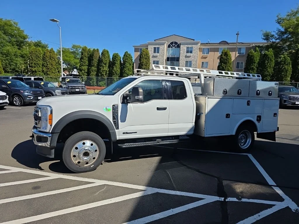 Used 2023 White Ford XLT image 5