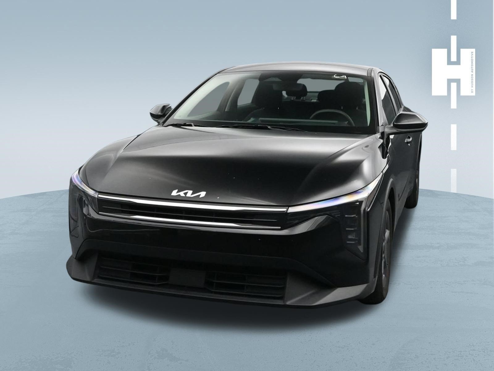 Used 2025 Aurora Black Pearl Kia LXS image 3