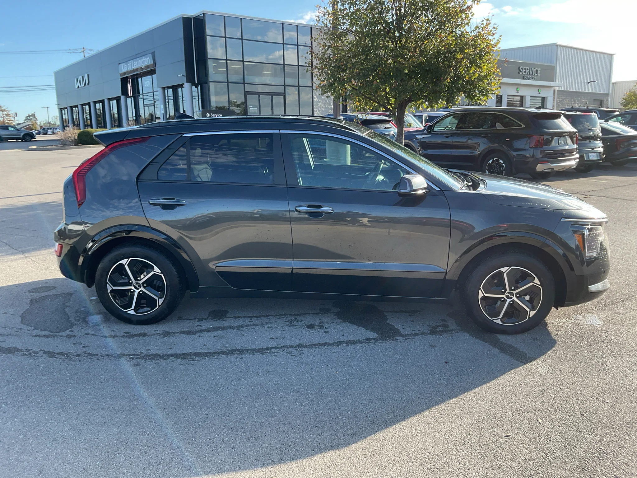 Certified Used 2025 Interstellar Gray Kia SX image 11