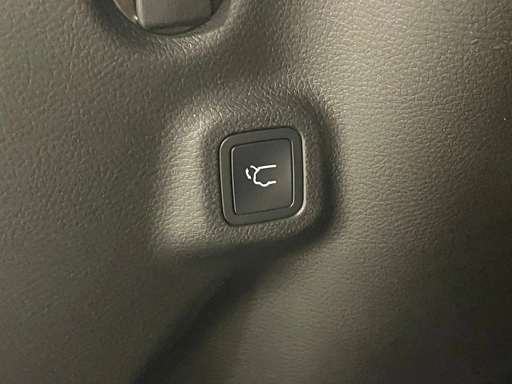 Used 2026 White Jeep Limited image 13