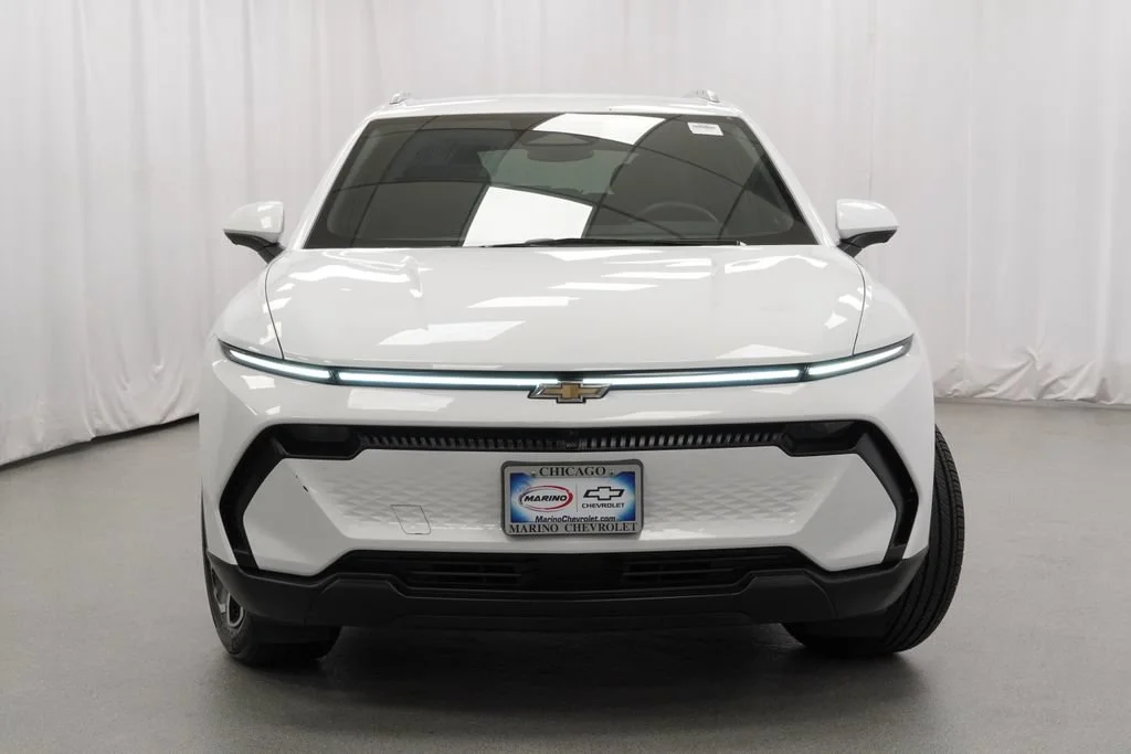 New 2026 Summit White Chevrolet LT image 33