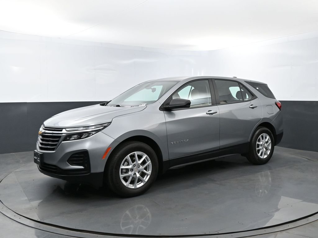 2023 Chevrolet Equinox LS's photo
