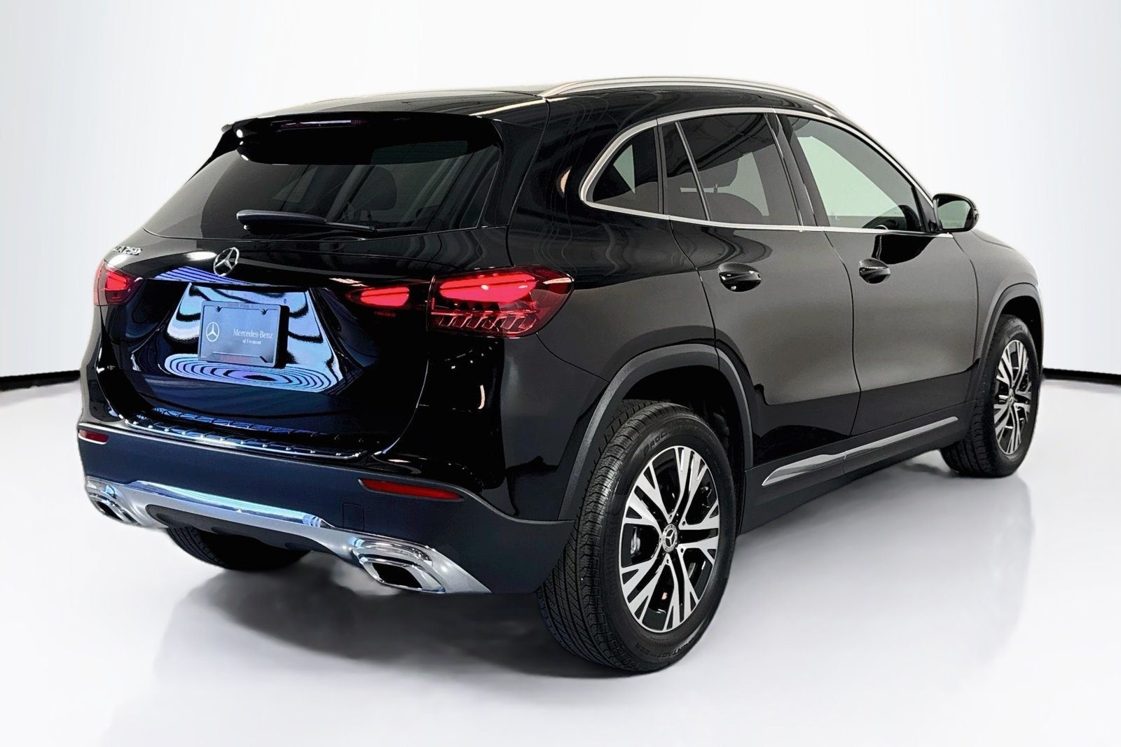Certified Used 2026 Night Black Mercedes-Benz GLA 250 image 5