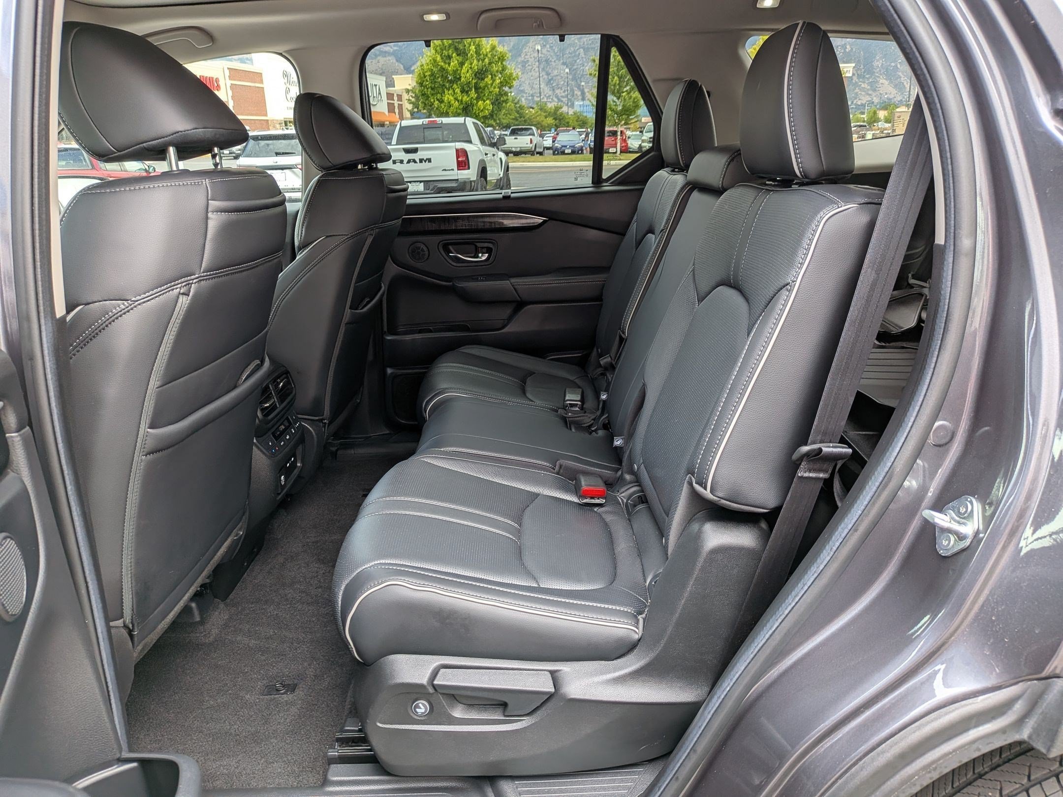 Certified Used 2025 Gray Honda Elite image 30