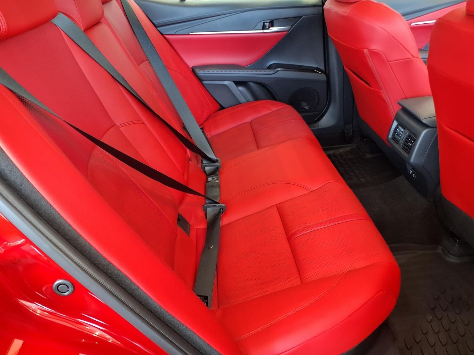 New 2026 Supersonic Red with Midnight Black Metallic roof Toyota XSE image 9