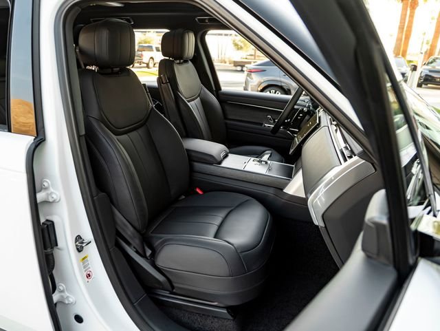 New 2026 Fuji White Land Rover SE image 35