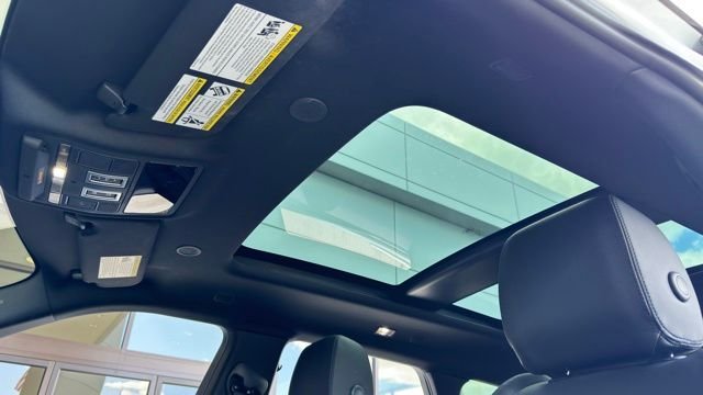 2024 Land Rover Range Rover Evoque Dynamic SE - Photo 12