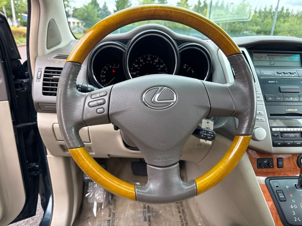 Used 2004 Black Forest Pearl Lexus 330 image 10