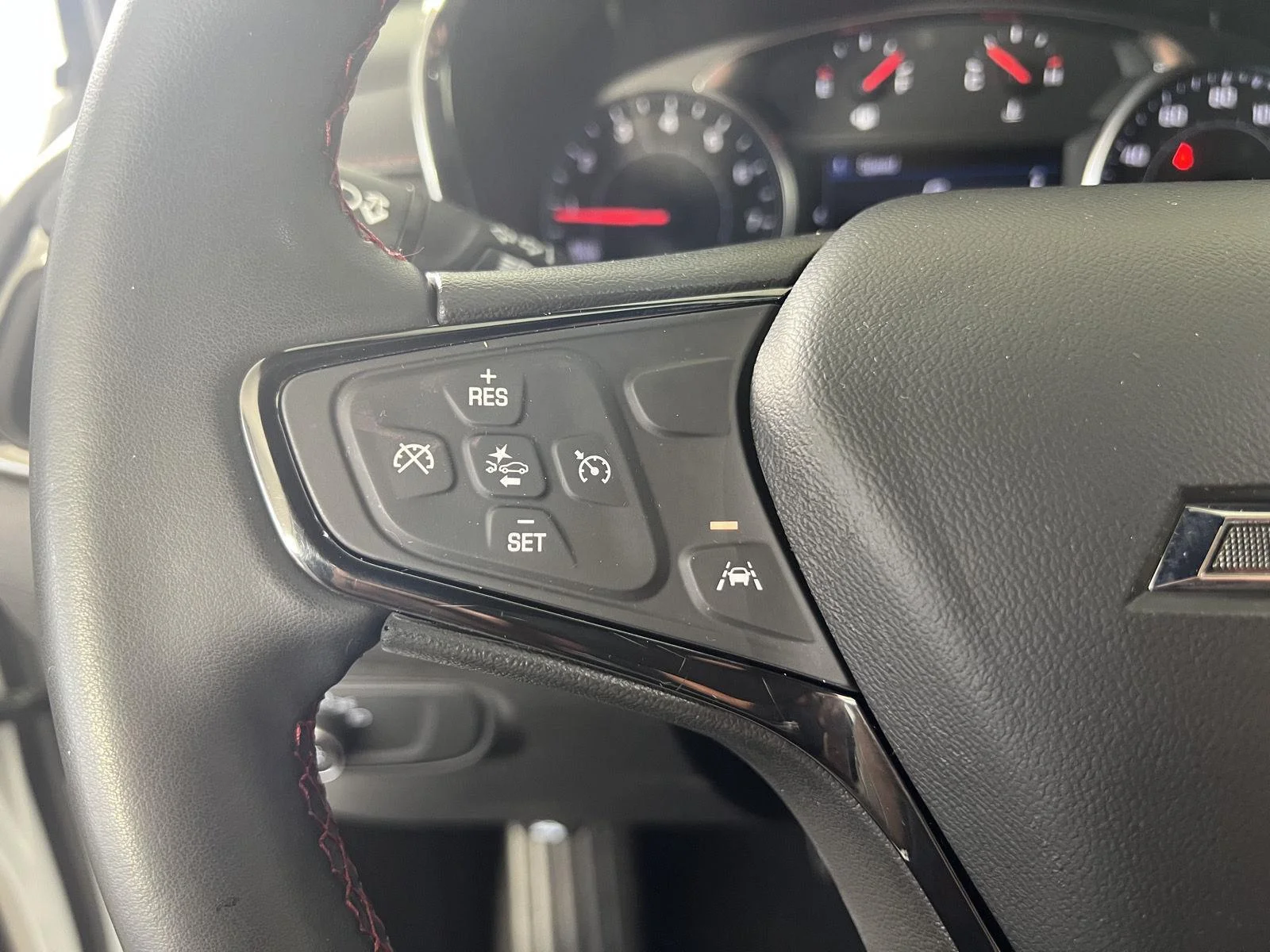 Used 2024 Summit White Chevrolet RS image 10