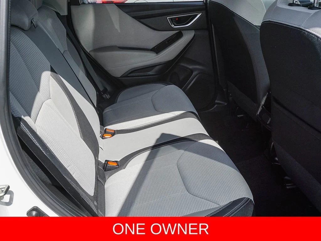 Used 2020 White Subaru Base image 13