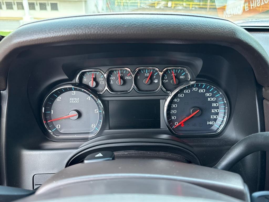 Used 2019 SUMMIT WHITE Chevrolet LT image 25