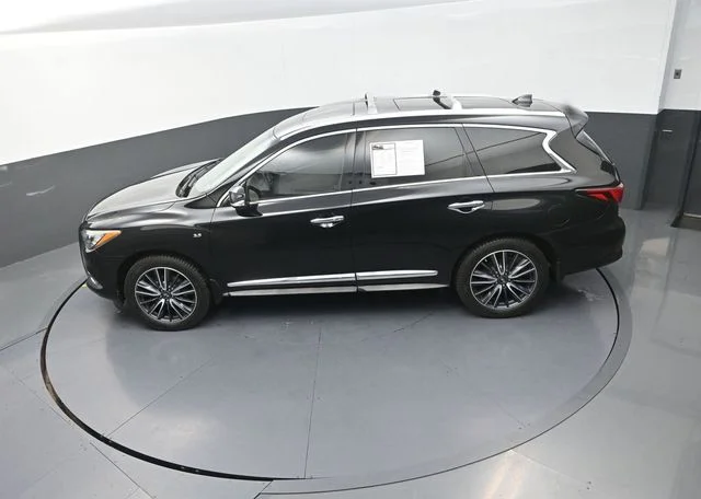 Used 2019 Black INFINITI LUXE image 15