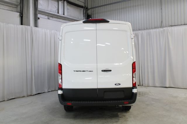 New 2026 Oxford White Ford Base image 23