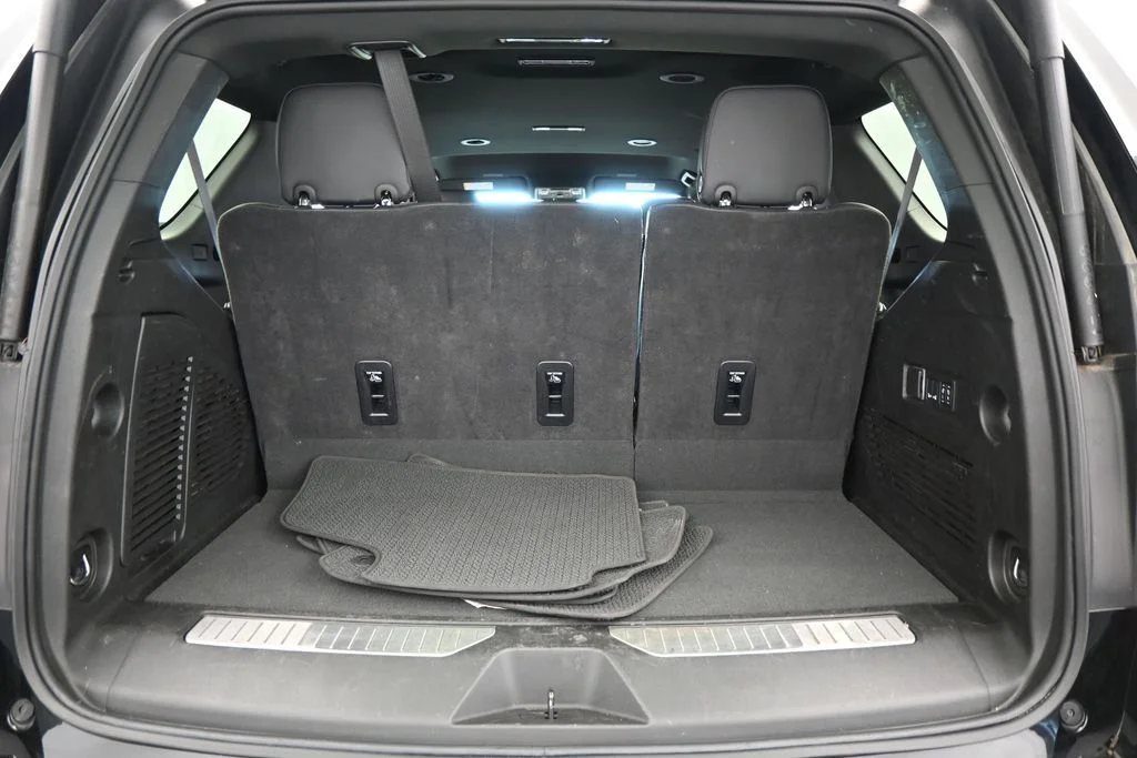 2025 GMC Yukon Denali - Photo 40