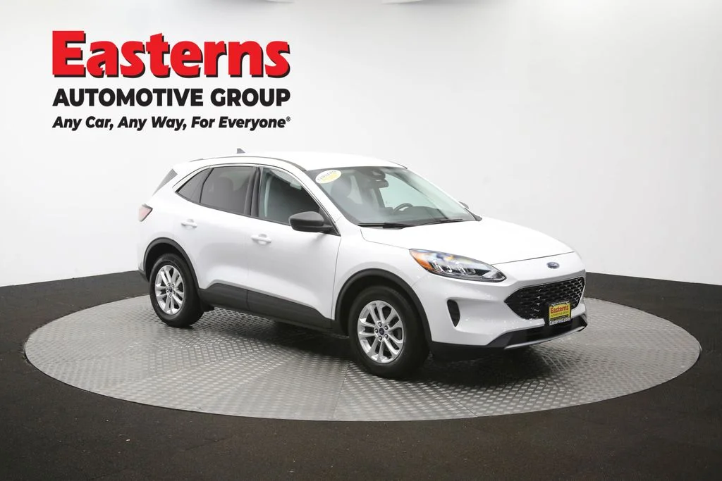 Used 2022 White Ford SE image 48