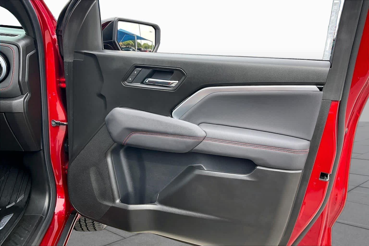 Used 2025 Radiant Red Tintcoat Chevrolet 4WD Z71 image 21