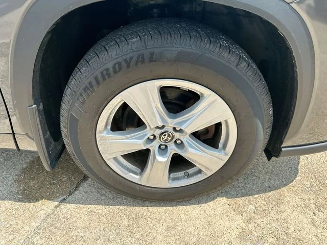 Used 2023 Gray Toyota LE image 50