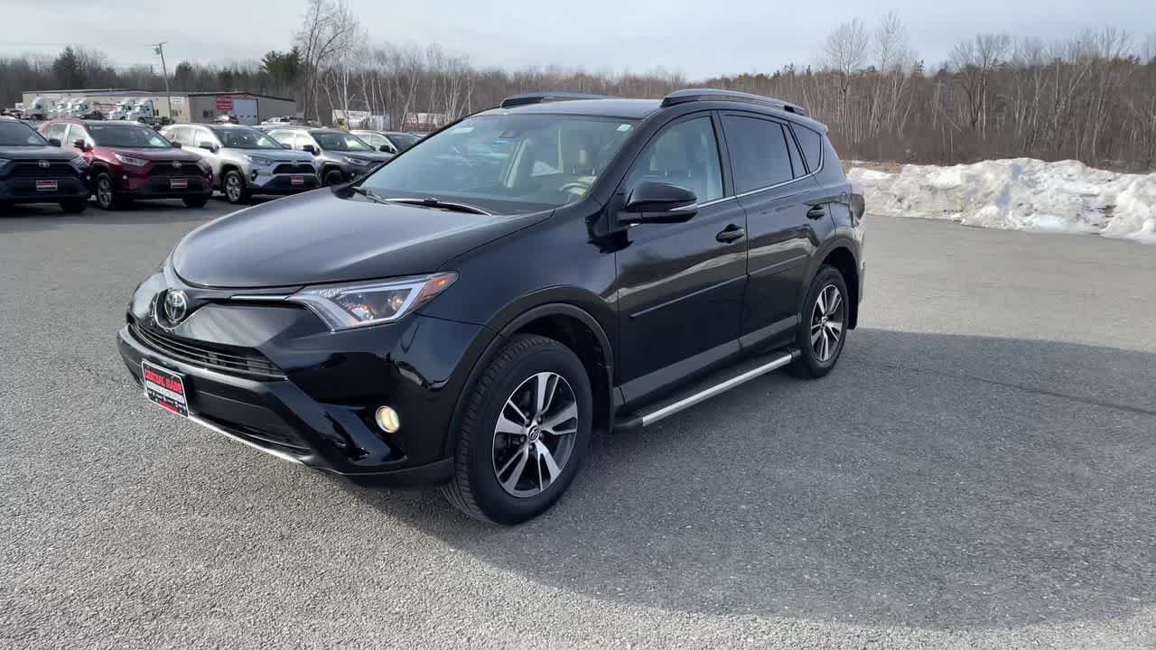 Used 2017 Black Toyota XLE image 4