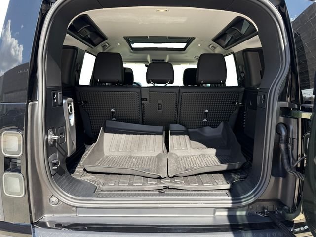 New 2026 Woolstone Green Land Rover S image 18