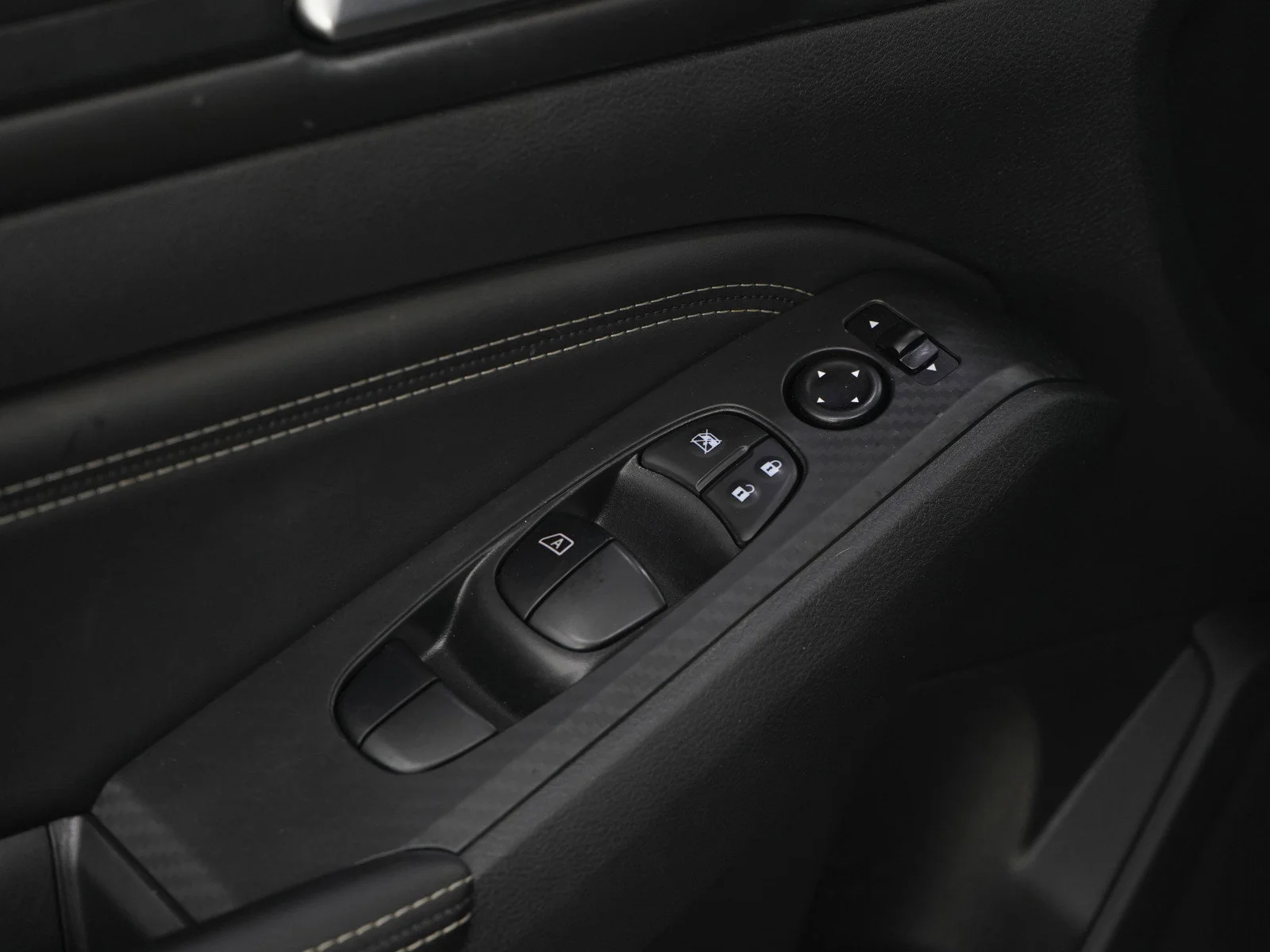 Used 2019 Super Black Clearcoat Nissan 2.5 S image 20