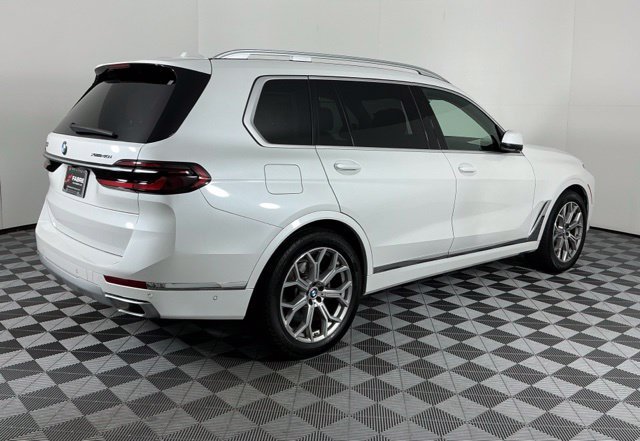 Used 2024 Mineral White Metallic BMW xDrive40i image 7