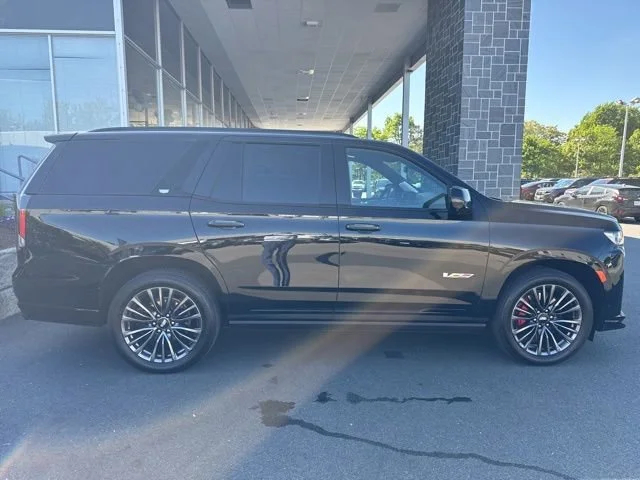 2024 Cadillac Escalade V-Series - Photo 7