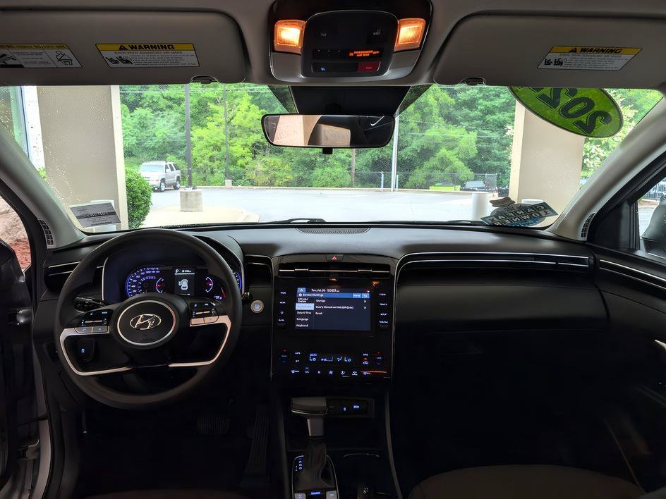 Used 2024 Shimmering Silver Hyundai SEL image 13