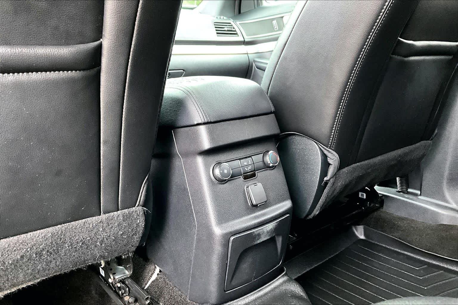 Used 2018 Blue Metallic Ford XLT image 36