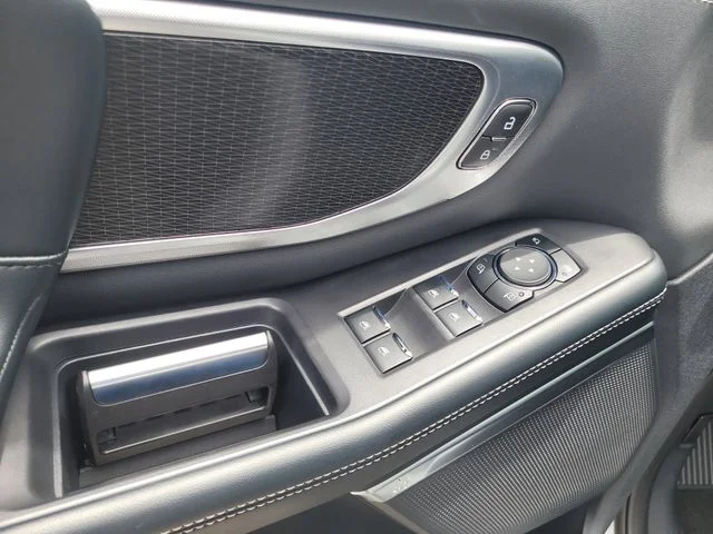 Used 2025 Silver Ford Platinum image 21