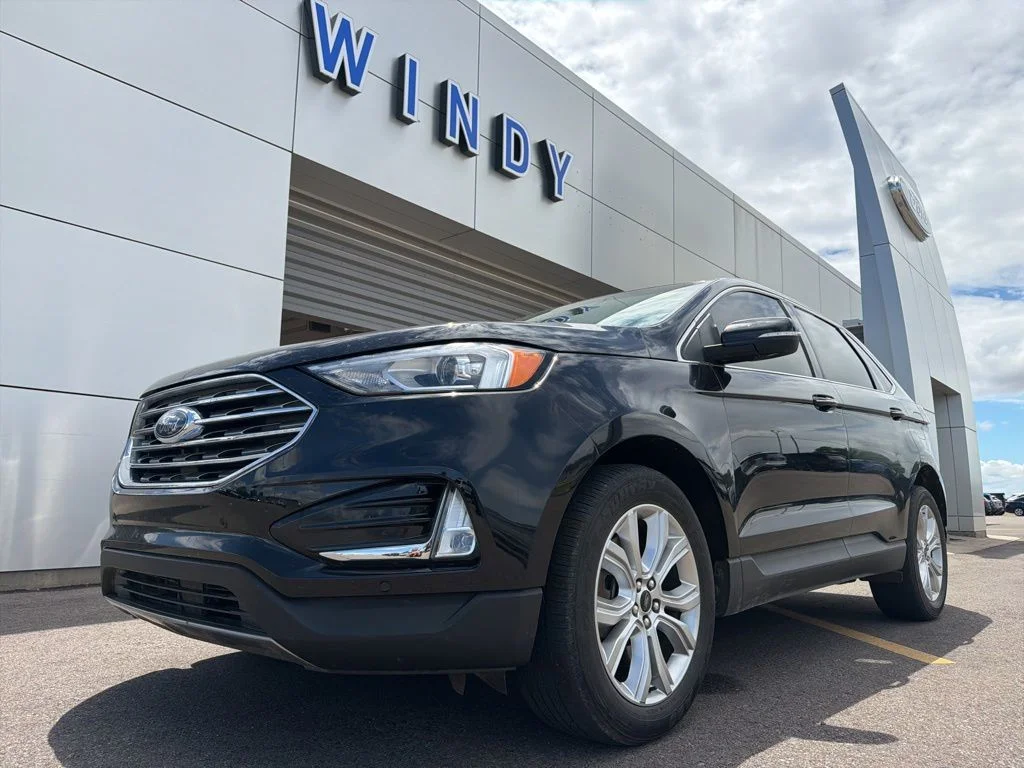 2022 Ford Edge Titanium AWD's photo
