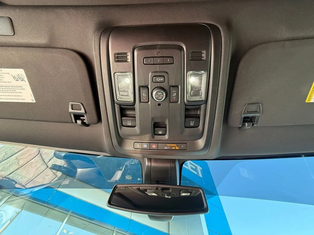 Used 2021 SHADOW GRAY METALLIC Chevrolet Z71 image 31