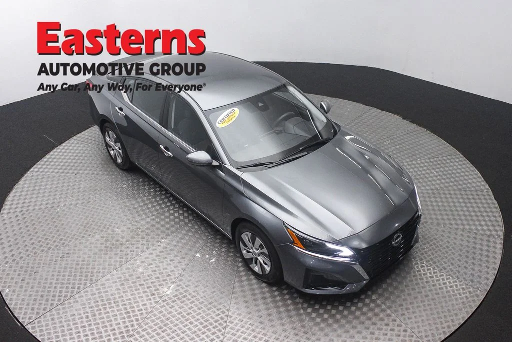 Used 2023 Gray Nissan 2.5 S image 3
