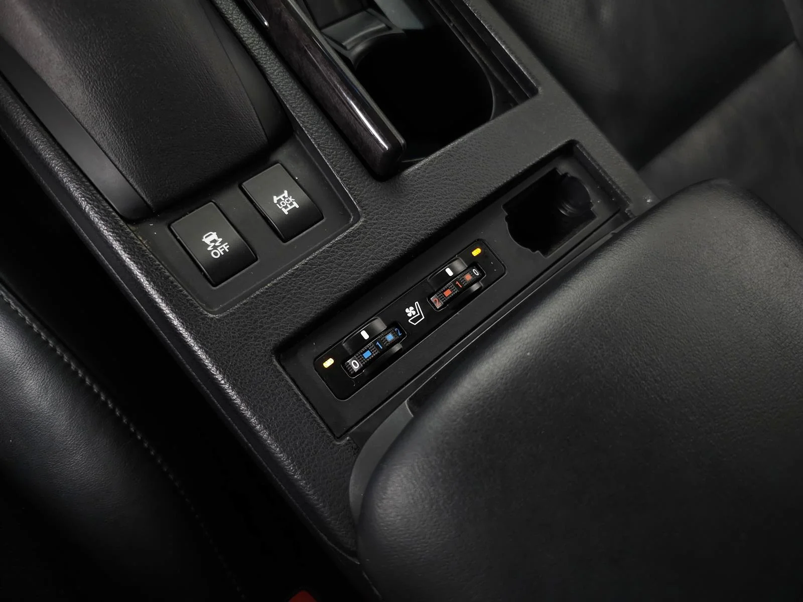 Used 2014 Gray Lexus PREMIUM image 26