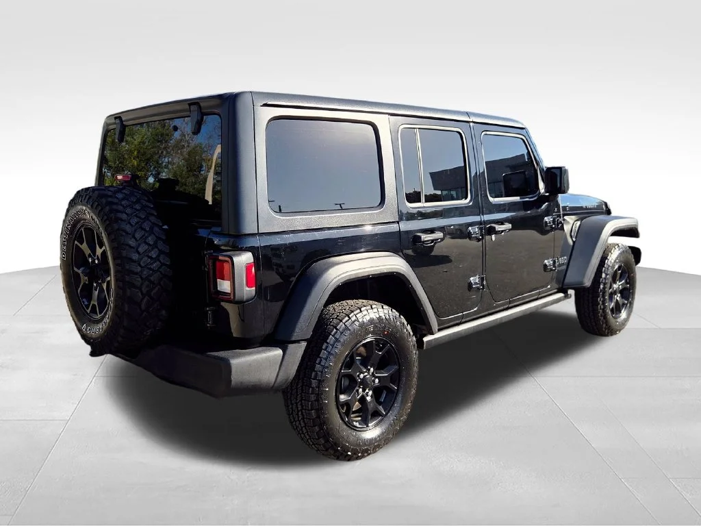Used 2021 Black Jeep Unlimited Willys image 7