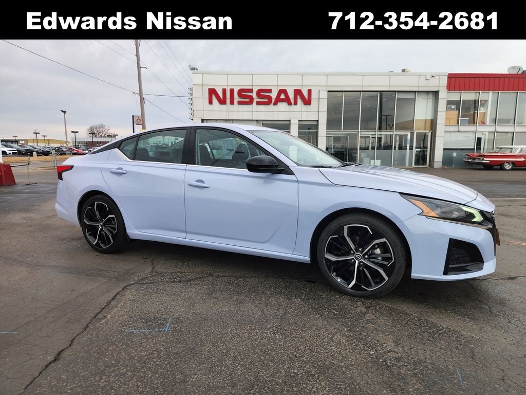 2024 Nissan Altima SR