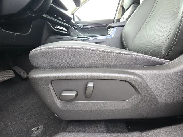 Used 2023 Black Buick Essence image 21