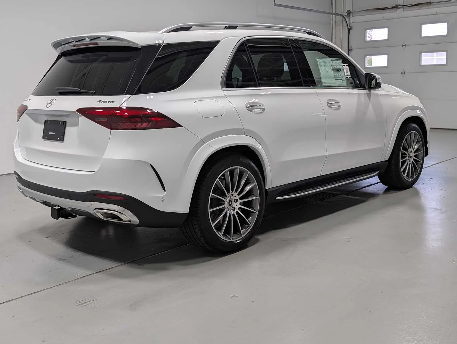 Certified Used 2026 MANUFAKTUR Moonlight White Metallic Mercedes-Benz GLE 580 image 7