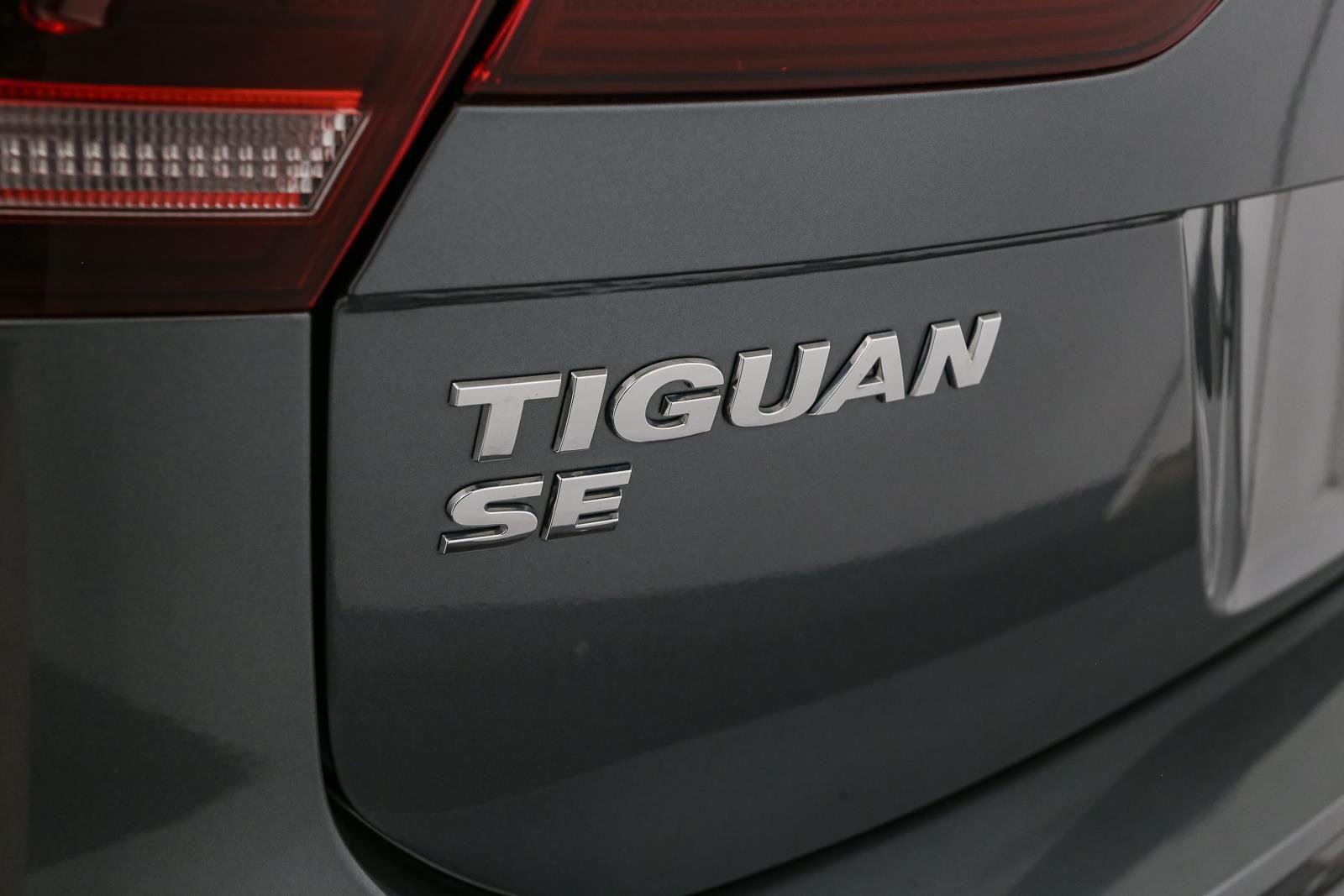 Used 2021 Platinum Gray Metallic Volkswagen SE image 12