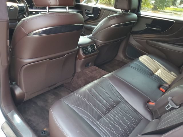 Used 2018 White Lexus LS 500 image 12