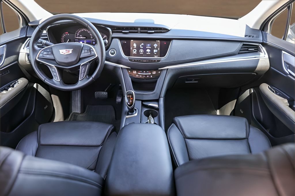 Used 2019 BRONZE DUNE METALLIC Cadillac Luxury FWD image 22