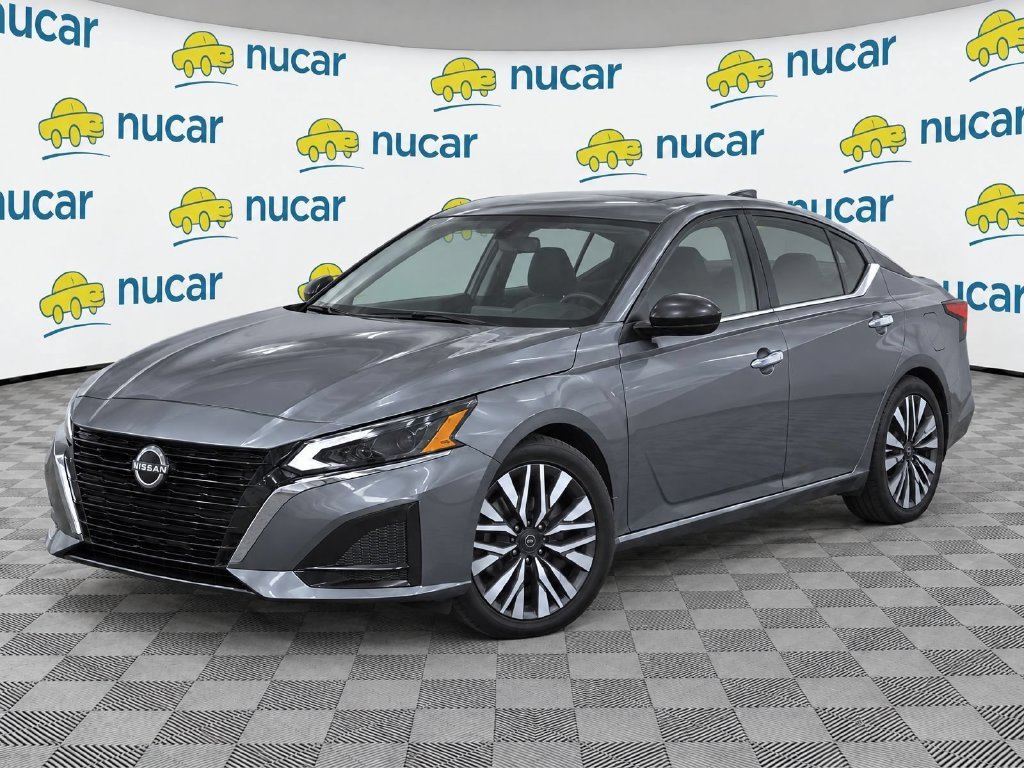 Used 2024 Gray Nissan 2.5 SV image 2