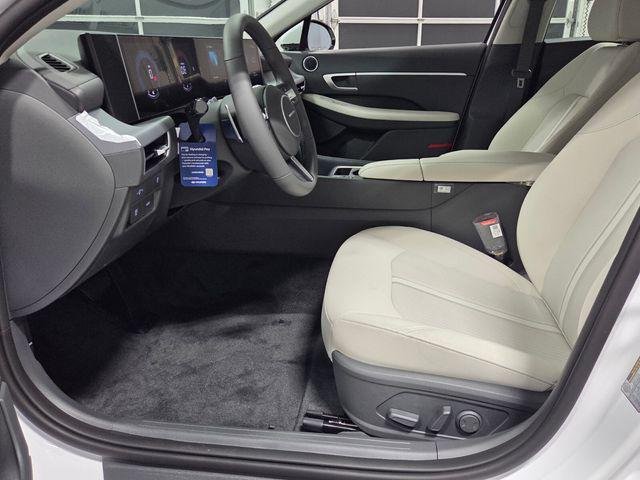 New 2026 White Hyundai SEL Sport image 5