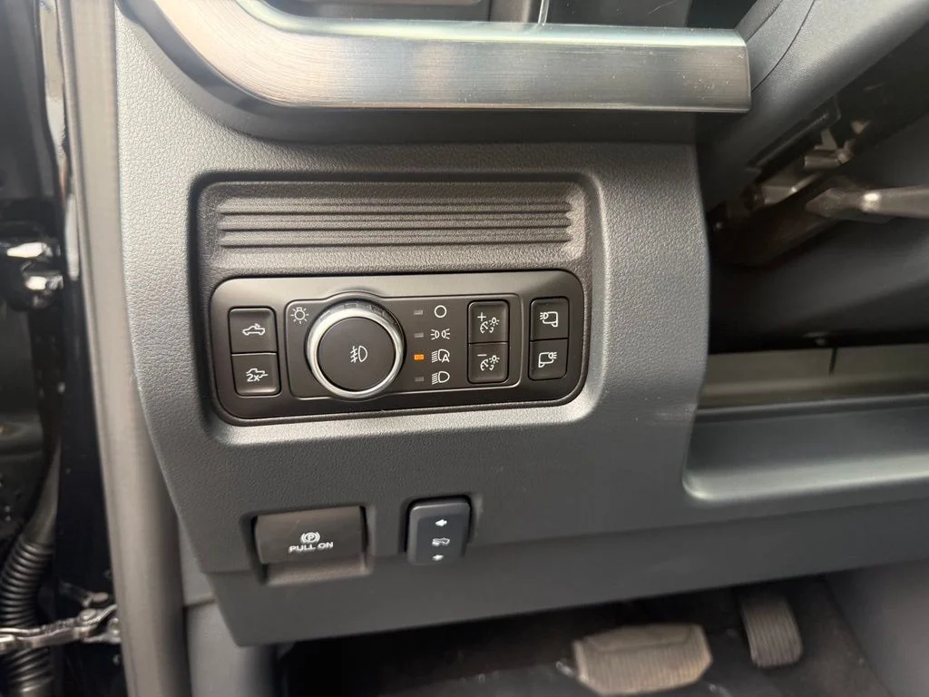 New 2026 Agate Black Metallic Ford F-450® Lariat® image 20