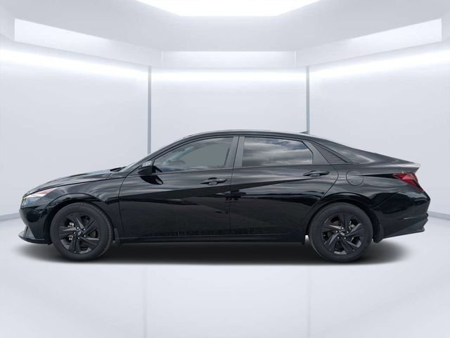Used 2022 Black Hyundai SEL image 6