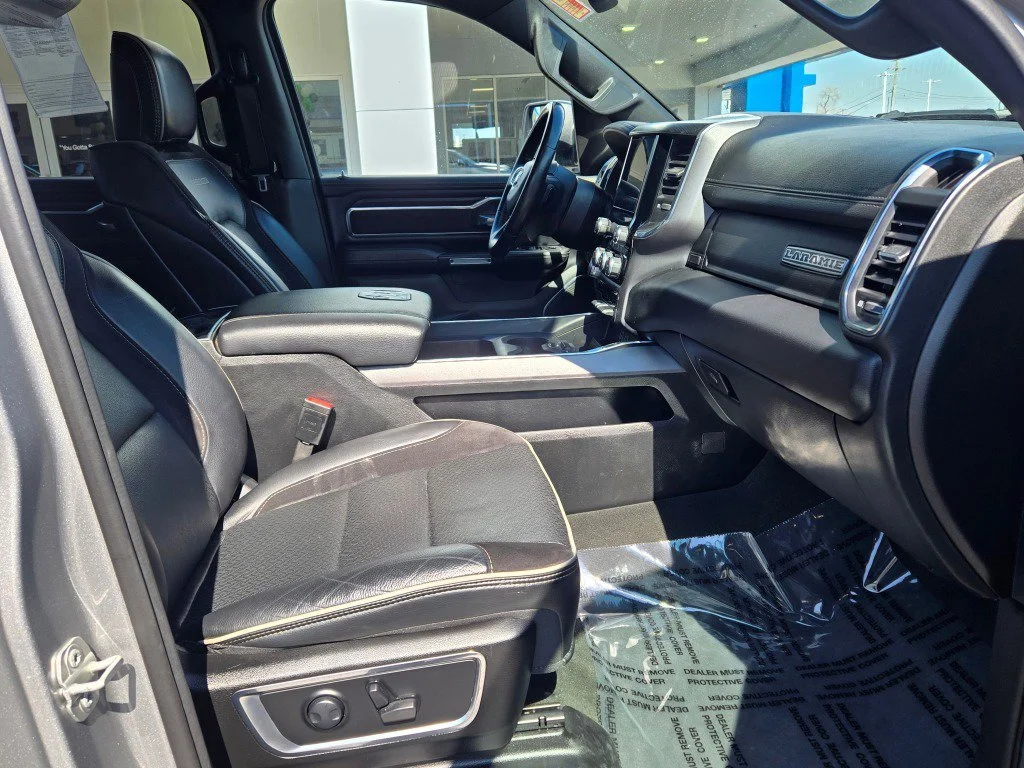 Used 2024 Silver Ram Laramie image 7