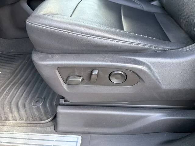 Used 2023 Northsky Blue Metallic Chevrolet LTZ image 19