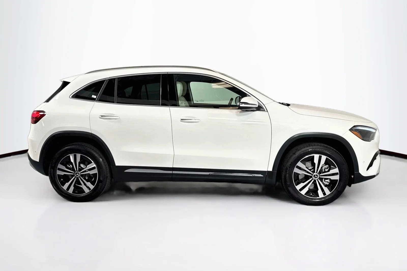 Used 2026 Polar White Mercedes-Benz GLA 250 image 4