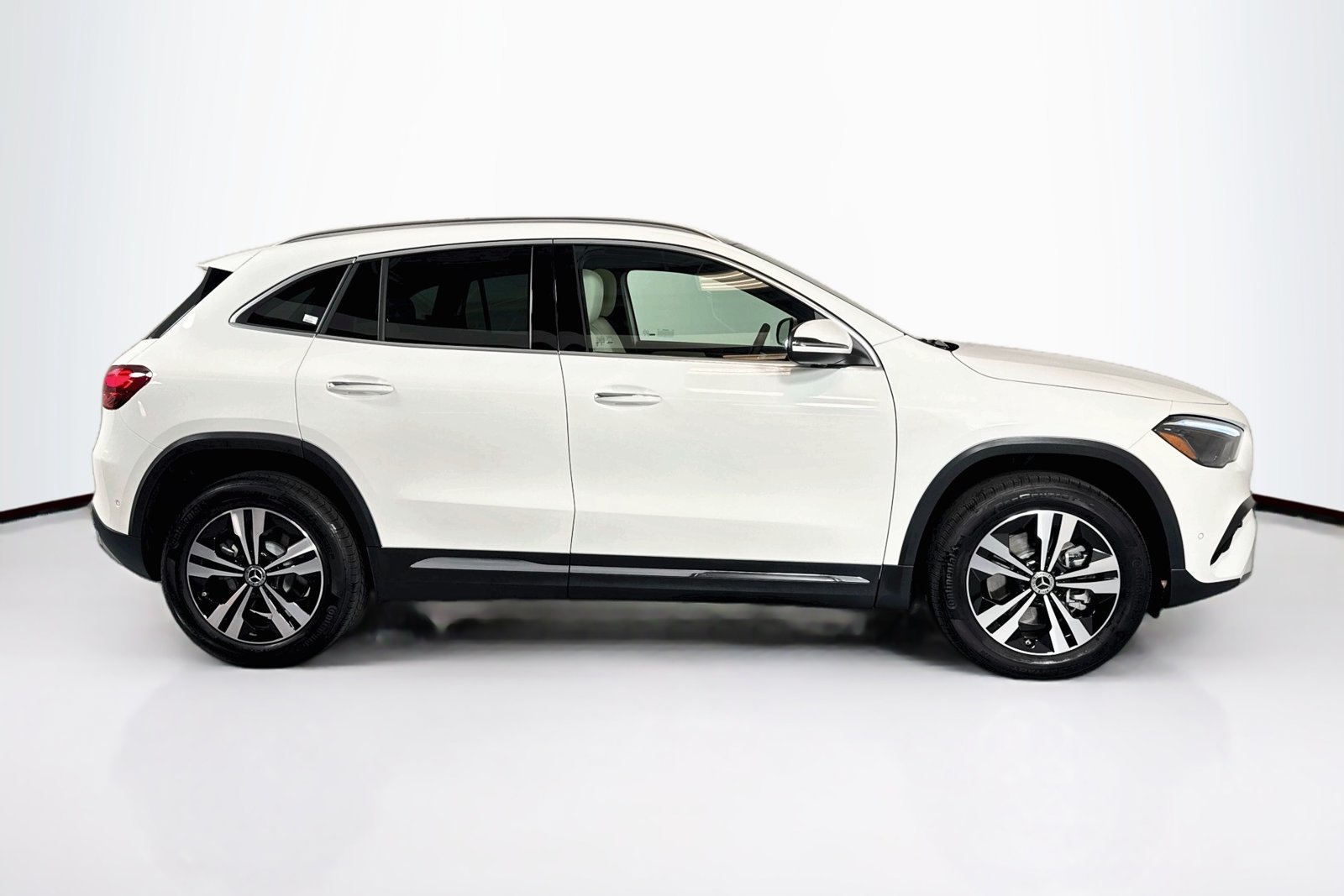 Used 2026 Polar White Mercedes-Benz GLA 250 image 4
