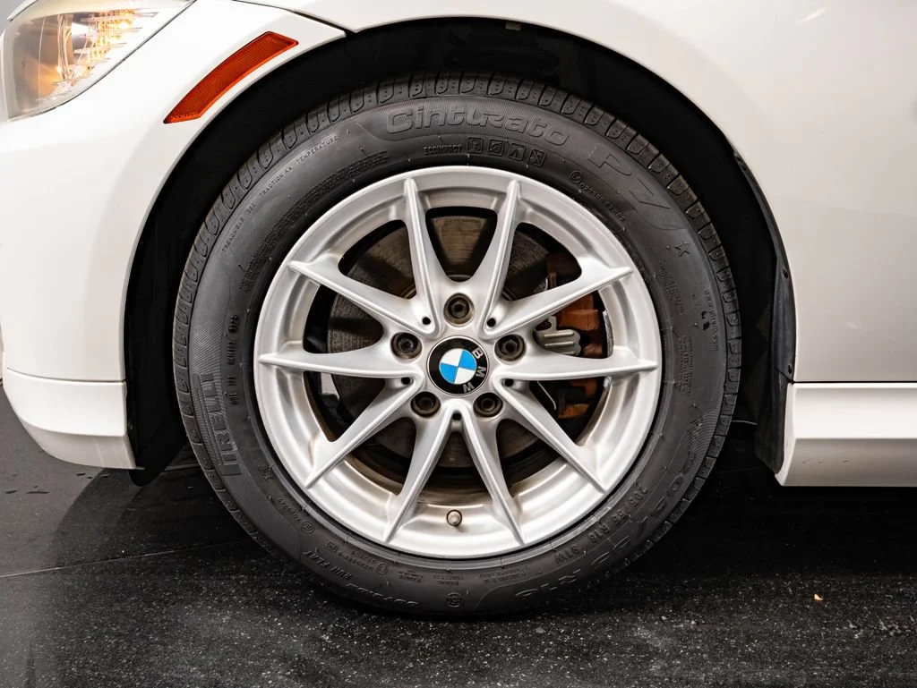 Used 2010 Alpine White BMW 328i image 13